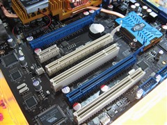 ֧����·SLI&nbsp;��ҹ���NF790iԤ��2999