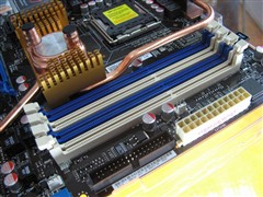 ֧����·SLI&nbsp;��ҹ���NF790iԤ��2999