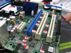 780G�¿���&nbsp;�߲ʺ�C.N78UX5�ۼ�649Ԫ