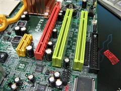 DX10整合新宠 磐正MCP78尝鲜价499元