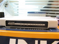 С�Ͱ칫������TP-LINK�˿�·�ɽ�200