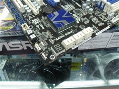 华擎880G Extreme3主板 