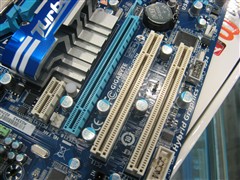 技嘉(GIGABYTE)GA-880GM-UD2H主板 