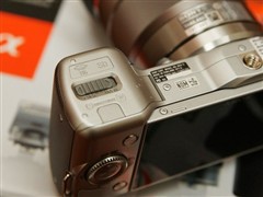 索尼NEX5(双头套机16mm F2.8 18-55mm F3.5-5.6)数码相机 