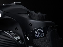 佳能60D套机(18-135mm)数码相机 