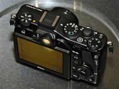 尼康P7000数码相机 