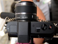 尼康V1数码相机 