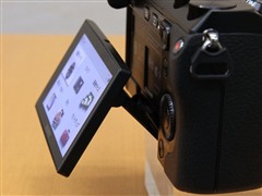 索尼NEX-7套机(18-55mm)数码相机 