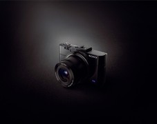 索尼RX100 Mark II 数码相机(2020万像素 3英寸液晶屏 3.6倍光学变焦 28mm广角 WiFi传输)数码相机 