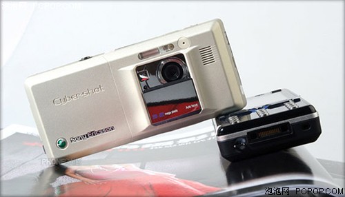 �͵�������װ&nbsp;<a href='http://sonyericsson.smartphonecn.com' target='_blank' class='infotextkey'>����</a>K810i���İ������