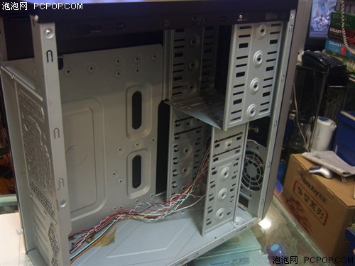 低端产品值得选择 160元机箱做工不错