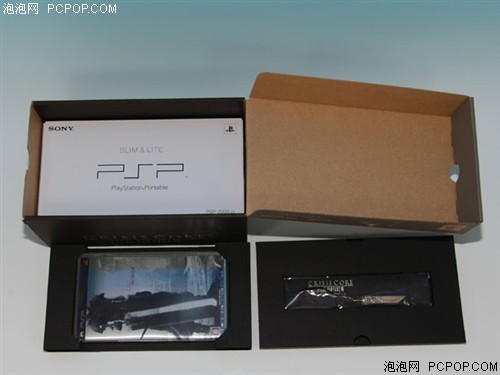 美图:PSP2000最终幻想VII限量版亮相