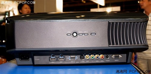 绝佳搭配PS3 索尼新高清投影国内开售
