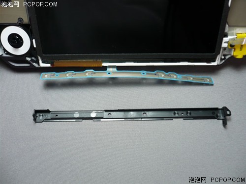 拆到只剩螺丝!FFVII限量版PSP大解剖