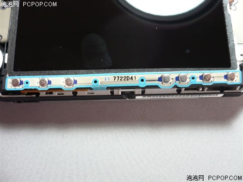 拆到只剩螺丝!FFVII限量版PSP大解剖