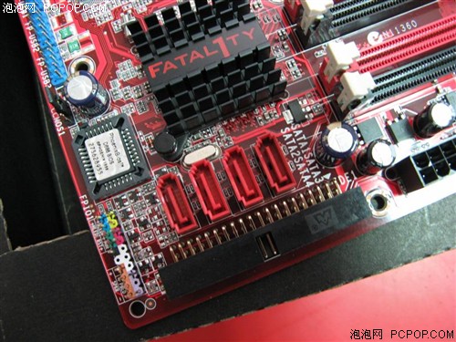 AMD芯也上酷睿! 升技Fatal1ty降100元