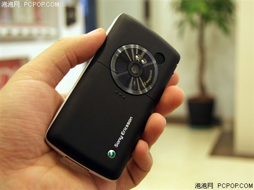 不僅僅懂音樂&nbsp;8款手機詮釋新年新風尚