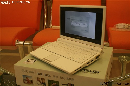 ��˶Eee&nbsp;PC����Ʒ:8.9����Ļ��ԤװXP