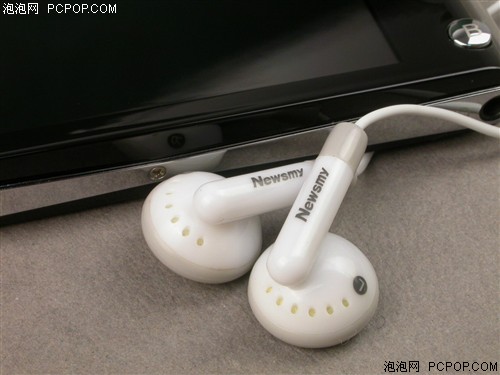 3.0英寸宽屏设计 纽曼momo新品X3评测