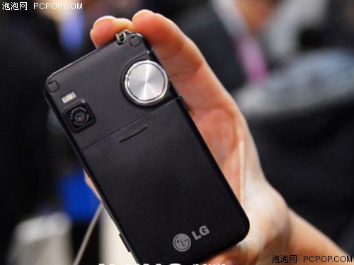 ���ǰ�iPhone��LG&nbsp;KF700ȫ��ʱ�п�Ļ