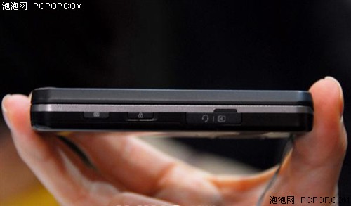 ���ǰ�iPhone��LG&nbsp;KF700ȫ��ʱ�п�Ļ