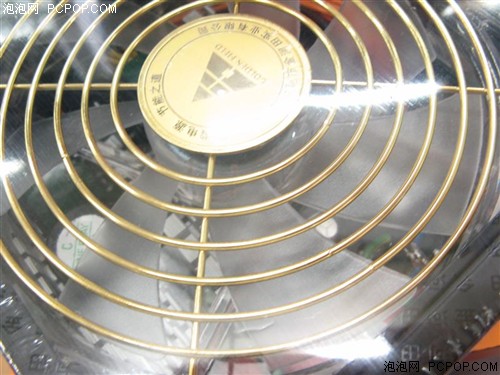 龙霸一号霸气尽显!金河田860W电源到