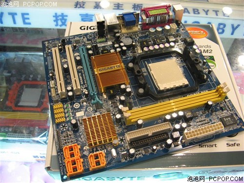 HDMI加DVI接口 技嘉740G降至399促销