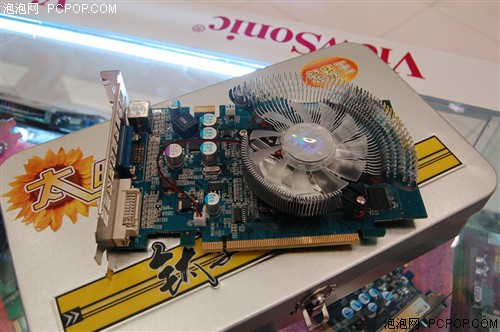 512M/DDR3显存 688元86GT不惧HD3690