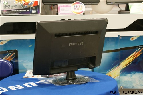 JS������У�����7������LCD�׼��ع�