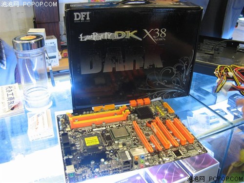 ����ҹ����ѿ�&nbsp;DFI-X38������1599Ԫ