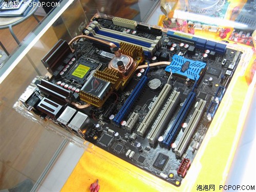 ֧����·SLI&nbsp;��ҹ���NF790iԤ��2999
