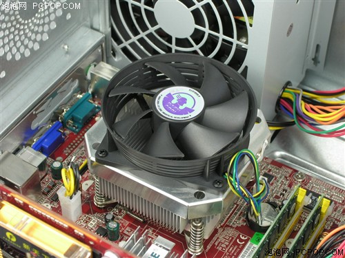 4GB内存+86GT独显! 神舟四核机皇评测