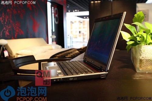 皮革质感的艺术之美BenQ R45本本图赏