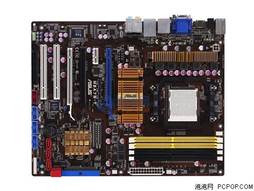 一线开始抢先 华硕790GX主板上市在即