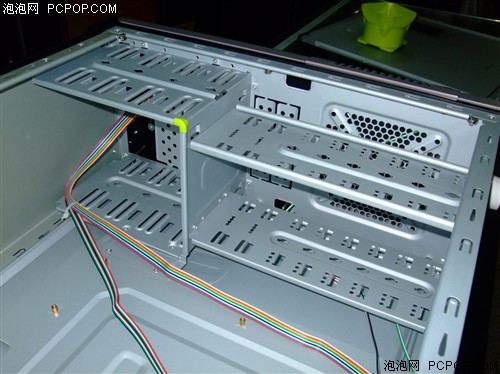 玩造型玩个性 航嘉凯撒二代机箱价268