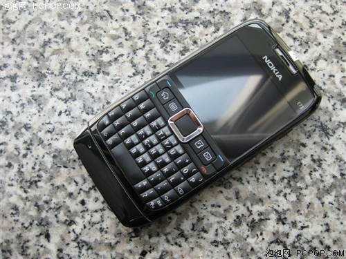 诺基亚E71手机 
