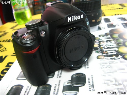 尼康D3000数码相机 