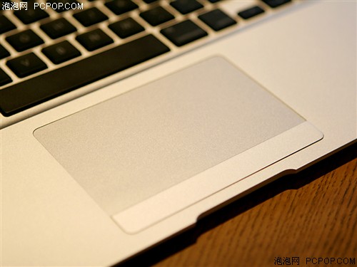 苹果(Apple)MacBook Air(MC233CH/A)笔记本 