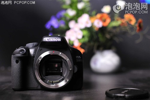 佳能EOS 550D(单头套机18-135IS)数码相机 