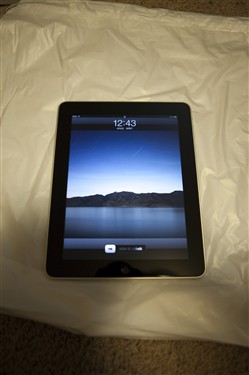 苹果(Apple)iPad Wi-Fi(16GB)上网本 