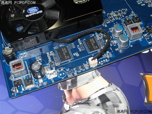 蓝宝石HD5550 HM 512M DDR2黄金版显卡 