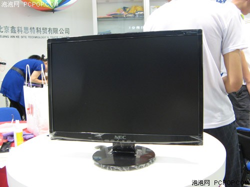 NEC222WG液晶显示器 