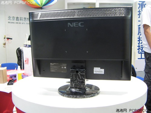 NEC222WG液晶显示器 