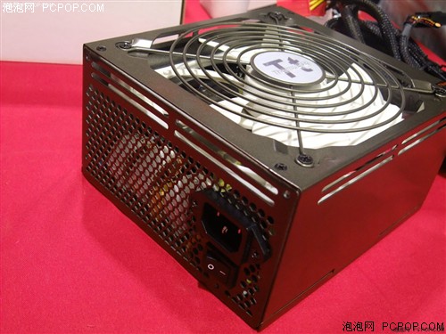 Tt金刚KK QFan 850电源 