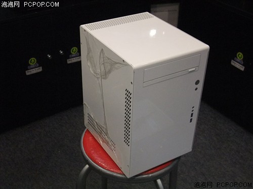 联力PC-Q11机箱 