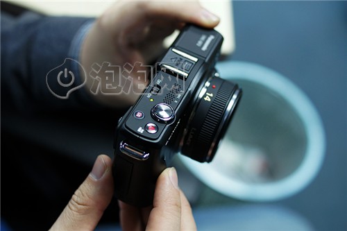 松下GF2(单头套机14mm F2.5)数码相机 
