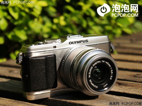 奥林巴斯E-P3套机(14-42mm II R)数码相机 