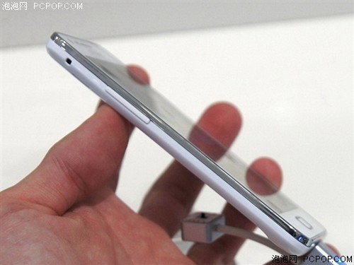 三星(SAMSUNG)i9100(白色)手机 