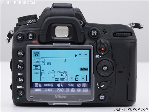 尼康D7000套机(18-200mm VR)数码相机 