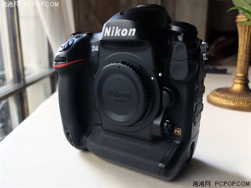 尼康D4数码相机 